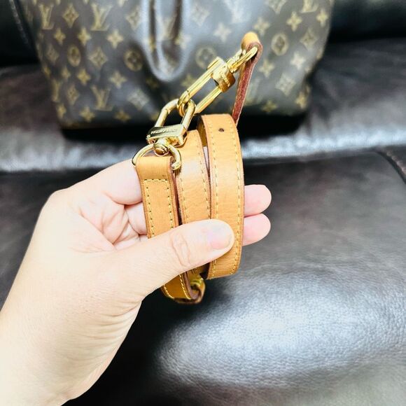 Louis Vuitton Palermo PM - Picture 2 of 16